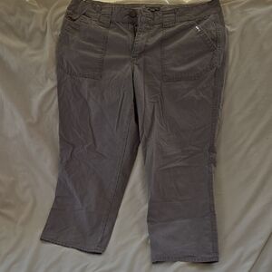 GAP Gray Cropped Pants